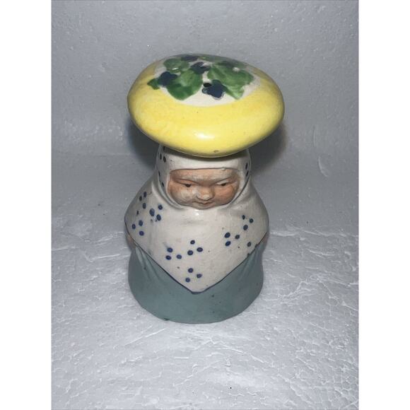 Vintage Ceramic Salt And Pepper Shakers Hispanic Mexican Couple, Made in Japan - Picture 7 of 9
